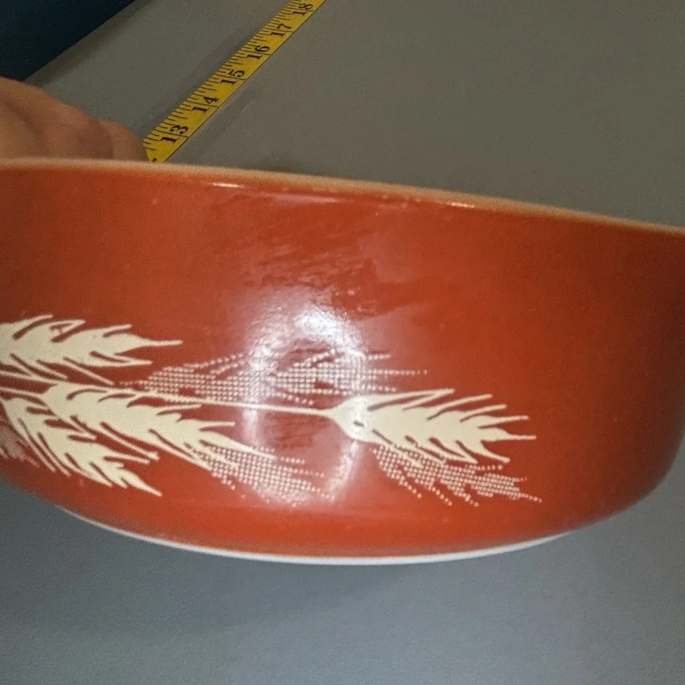 Pyrex Autumn Harvest Wheat Small Round Dish, No lid, Brown White Vintage Retro